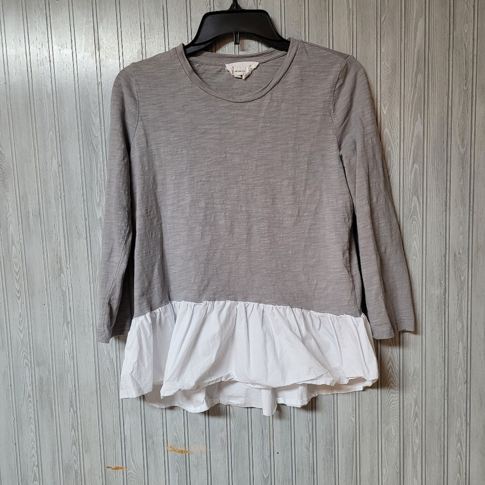 Anthropologie Womens Grey and White Tiered Ruffle Long Sleeve Shirt